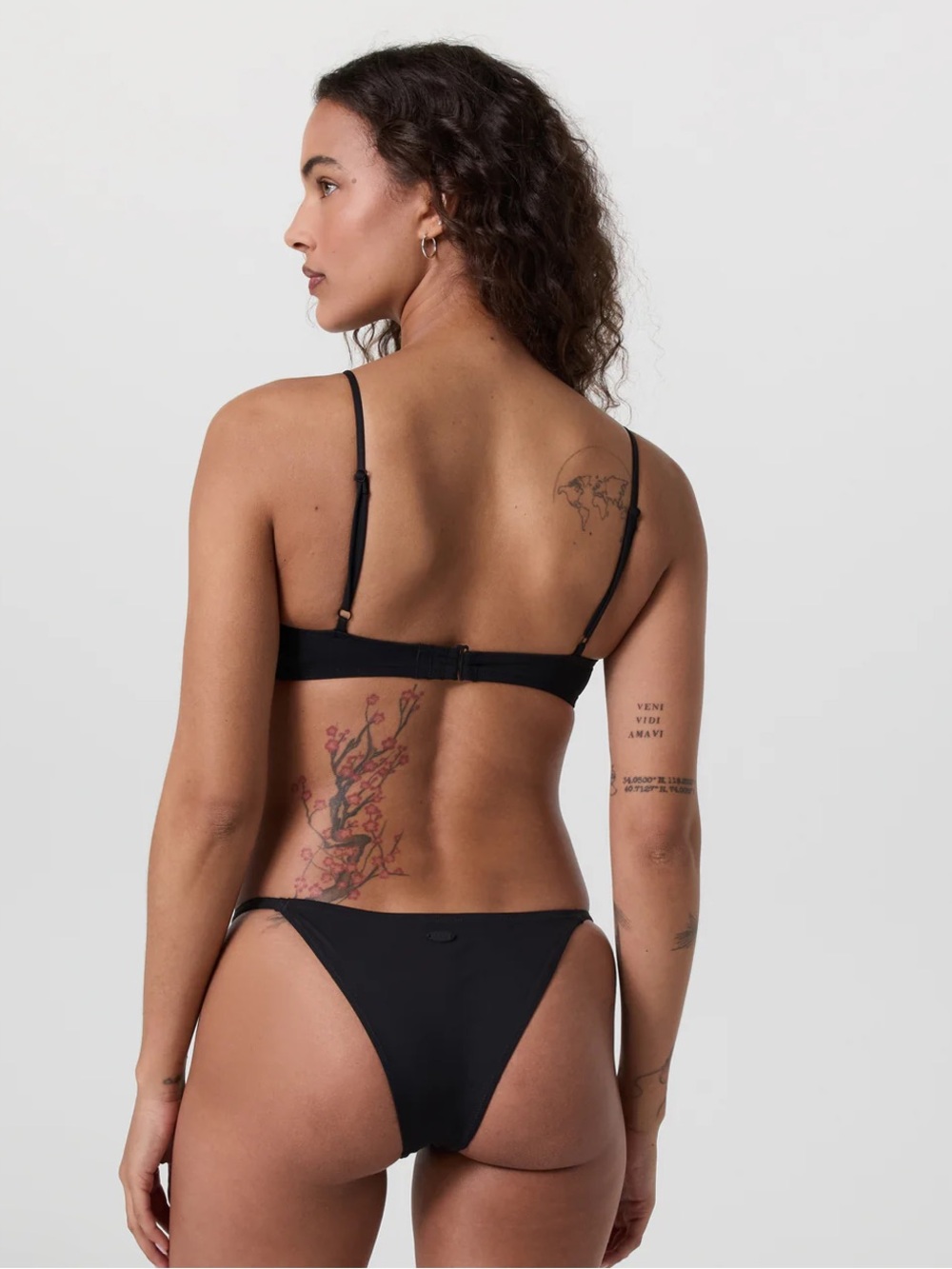 Vuori Black Heat Wave Bikini Top size L - Picture 2 of 6